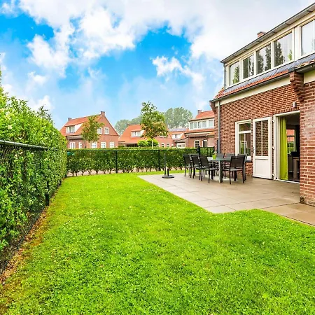 Cozy Detached House Near Breskens With Garden And Two Nice Terraces Exterior photo