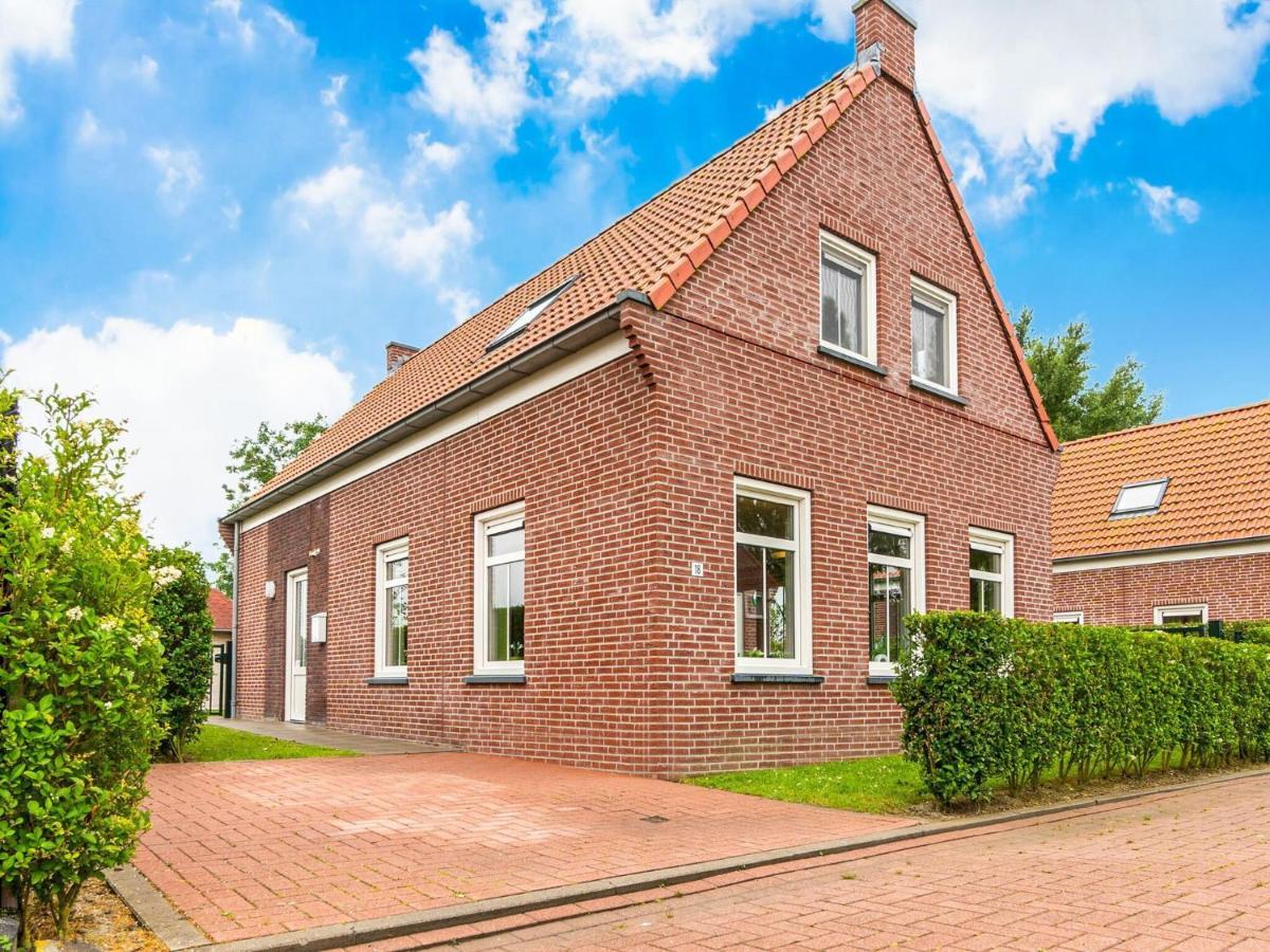 Cozy Detached House Near With Garden And Two Terraces Breskens