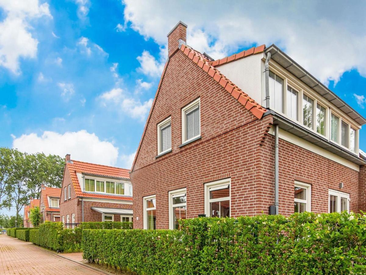 Cozy Detached House Near With Garden And Two Terraces